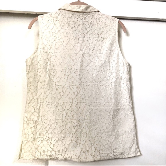 Calvin Klein: short sleeve lace top. Button up - Picture 5 of 5